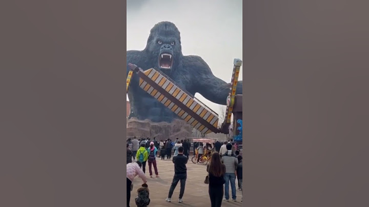 Você tem coragem de se aventurar em um parque de diversões com um brinquedo radical como esse, 2023