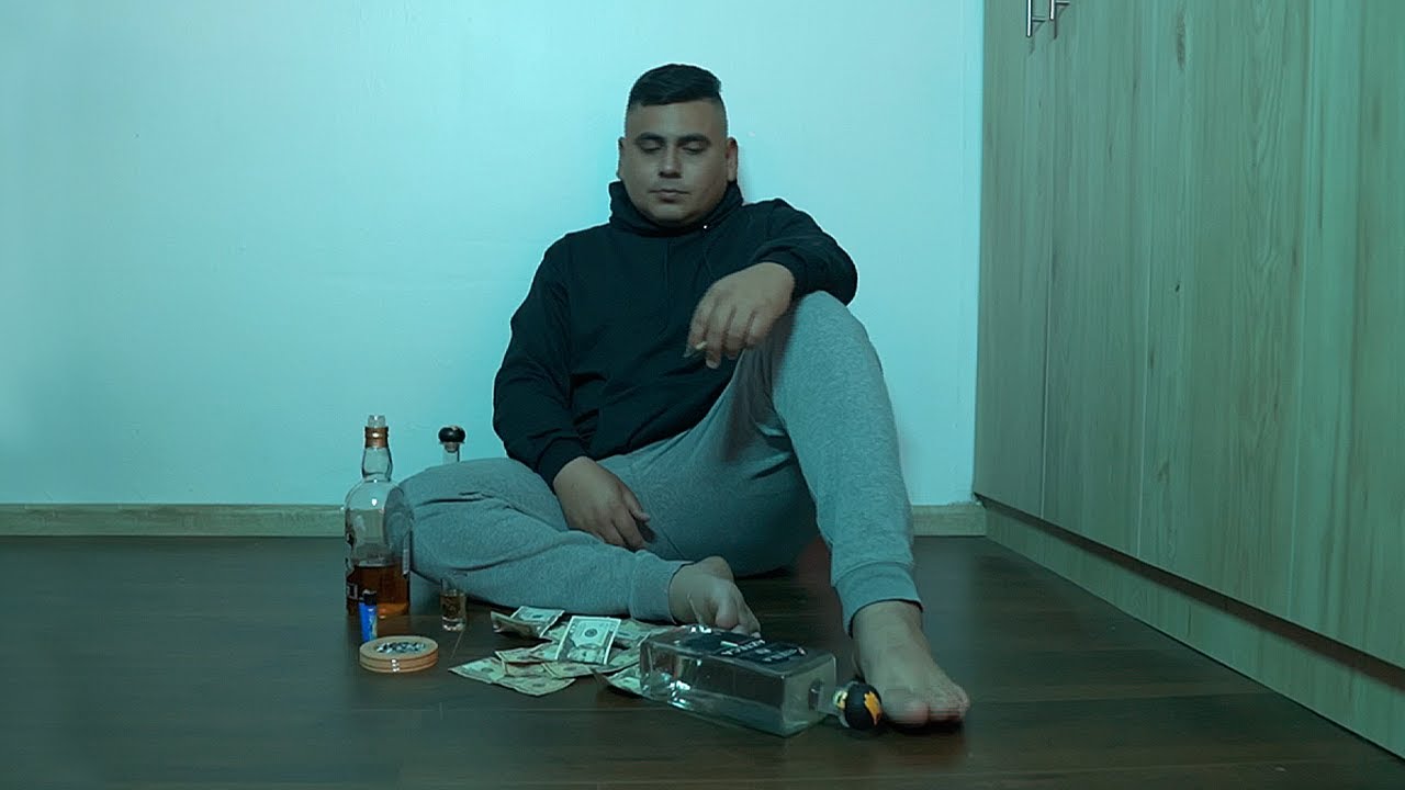 Watch CRIZAI - Vagabundo (Video Oficial) on YouTube Watch CRIZAI - Vagabundo (Video Oficial) on YouTube