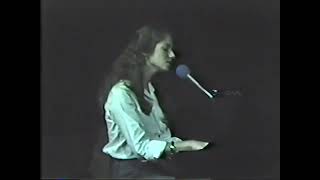 Amy Grant - Raining On The Inside - On Piano - Live - (1982) - (4K Ultra HD)