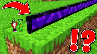 JJ and Mikey Build The SMALLEST LONGEST NETHER PORTAL in Minecraft Maizen!