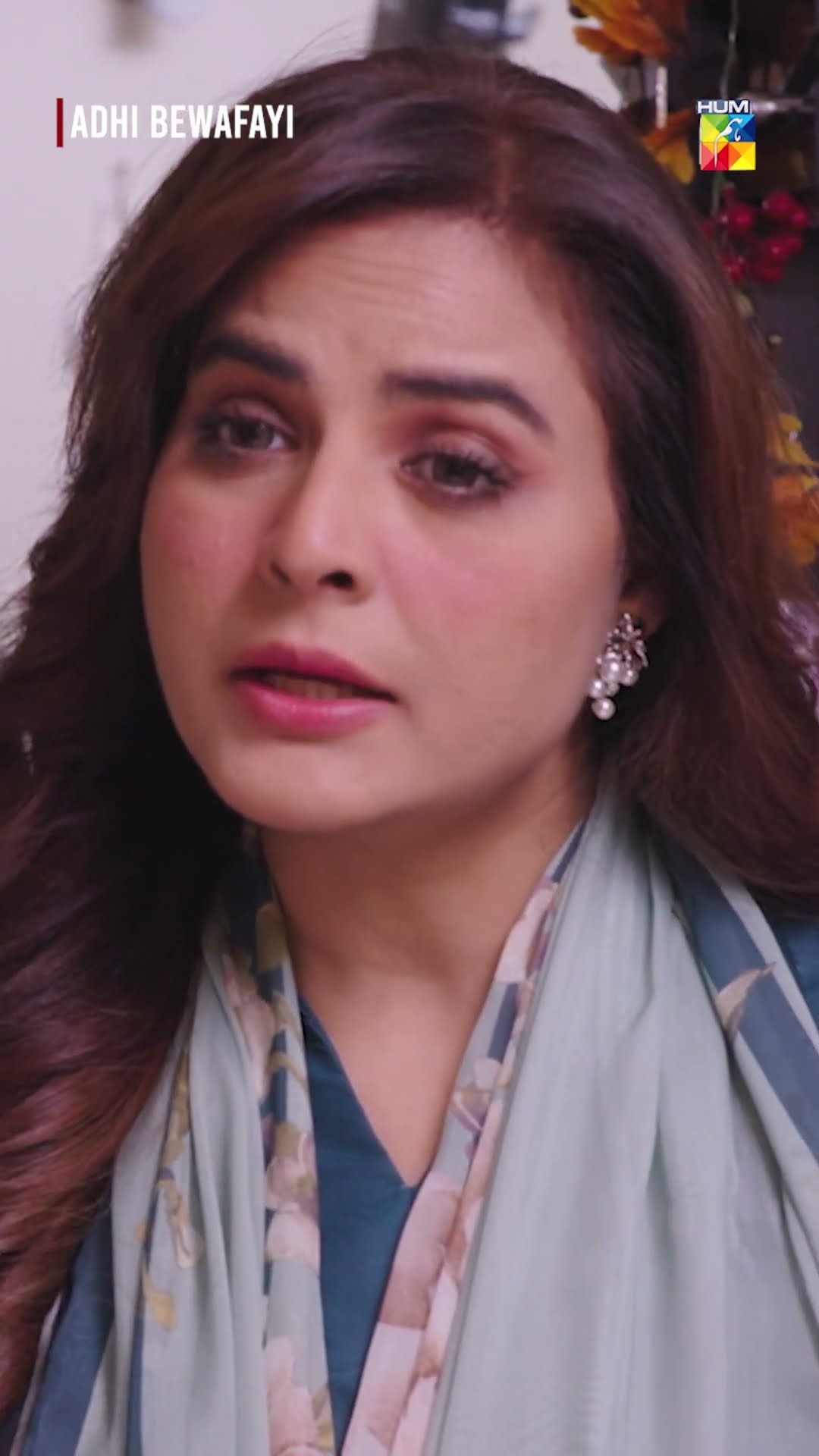 Adhi Bewafayi [BEST MOMENT] #alishbakhan #ahmedtahaghani #faiqkhan #adhibewafayi #shorts #humtv