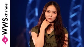元NMB48・白間美瑠、白のマキシ丈スカートで颯爽とランウェイ！＜札幌コレクション 2022 S/S＞