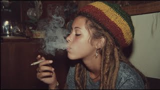 “She Blew the Smoke Slow 🌬️🔥, Let the Roots Breathe 🌿 and Drowned the Room in Pure Reggae Vibes 🎶🖤”
