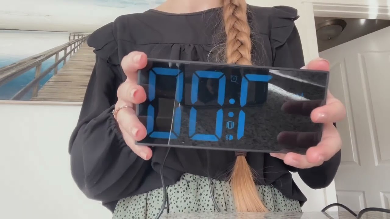 Netzu Réveil Numérique Vibrant Pour Dormeurs Lourds Avec Veilleuse Et Affichage Coloré Noir