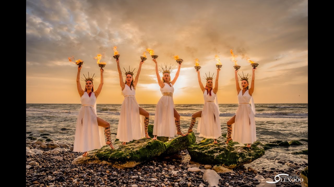 Julia Arts Exclusive Fireshow "The Legend of Cora"