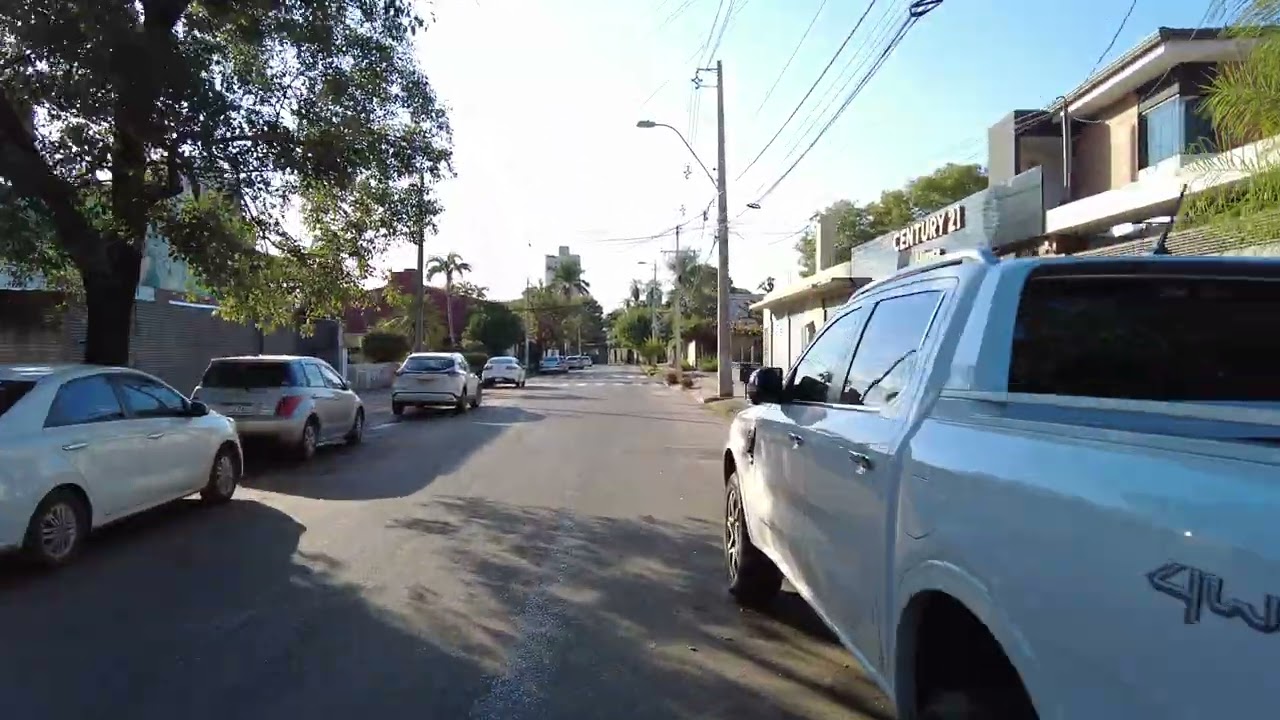 Calle Bruselas, Barrio Ycua Sati, Asuncion, Paraguay