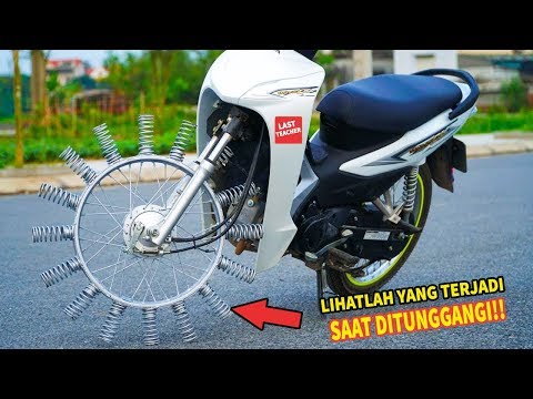 Ketika Roda Dipasang Per ShockBreaker! Eksperimen Modifikasi Motor Paling Unik Di Dunia