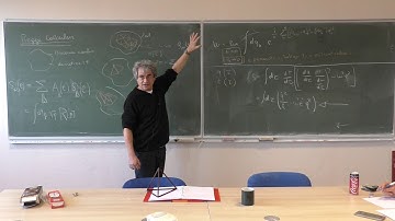 Introduction to Loop Quantum Gravity - Lecture 18: Regge calculus and intrinsic coherent states.
