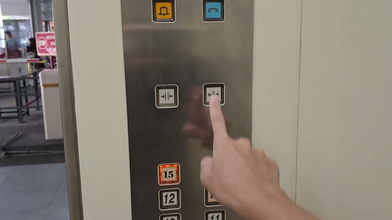 STILL ORIGINAL! | OTIS Traction Elevator - The Kings Shopping Center (Carpark)