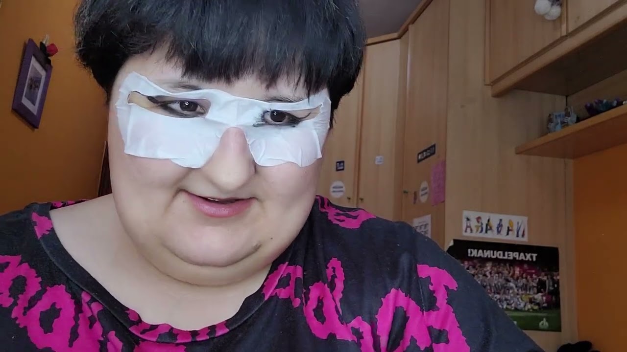 Mascarilla + Nails Up + MakeUp