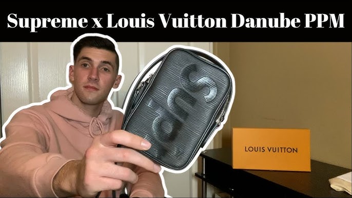 Louis Vuitton x Supreme luggage tag