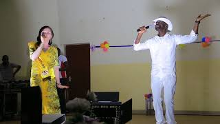 Pharry-Kwisemanftvalen B. Live Performance.