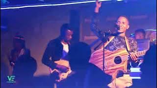 Download lagu Amakhabazela - Nithatha amashansi | Live Performance At THETHELELA EVENT