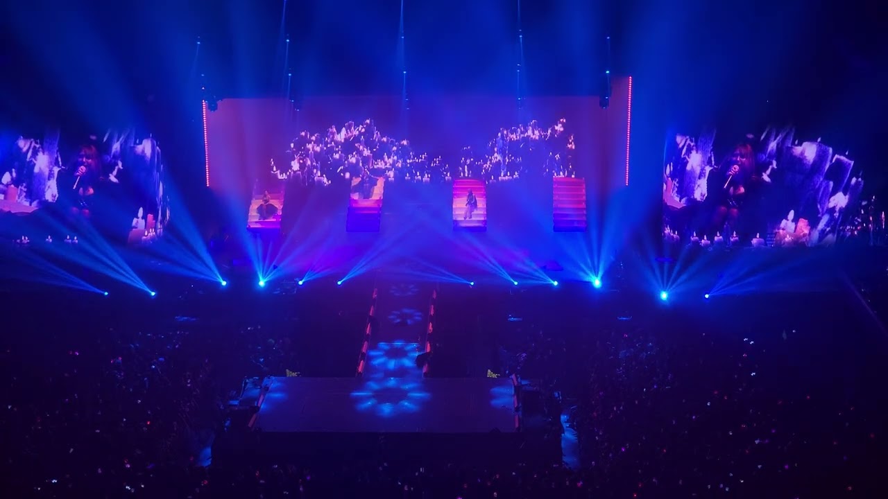 2NE1 IT HURTS PERFORMANCE DAY-2 IN MANILA WELCOME BACK LIVE PHILIPPINES FANCAM 20241117