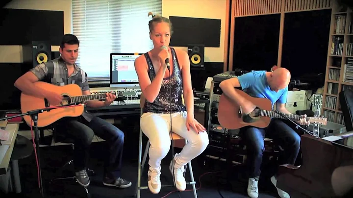 JENNIFER McCRAY - LIVE UNPLUGGED - CROSS MY HEART