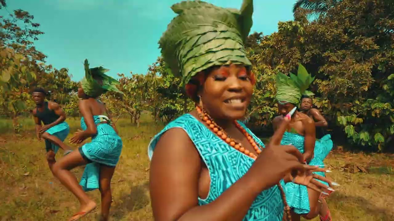 Pelo Assen La Tigresse feat TAKAM2 Femmes africaines