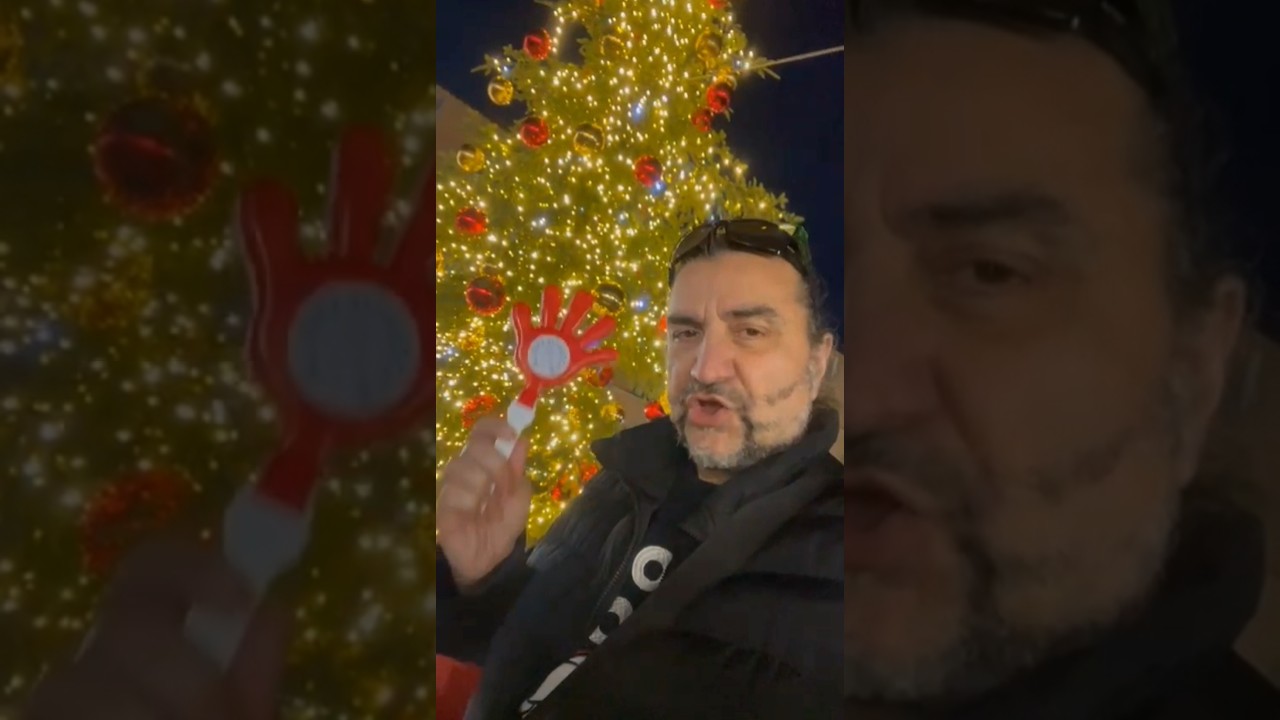 Merry Christmas 2025 e Happy New Year 2026 da Il Salutatore Hello-Man