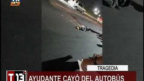 Ayudante de autobs muere tras caer de la unidad de...