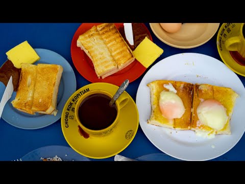 Nasi Kandar Kedah Special from Nasi Ahmad with more than 7 types of curry sauces!