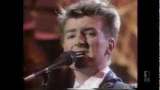 Crowded House - Something So Strong (Live Joan Rivers 1987)