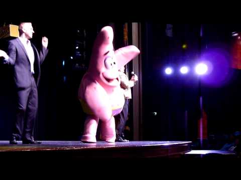 Patrick Star knows how to dance like Michael Jackson.