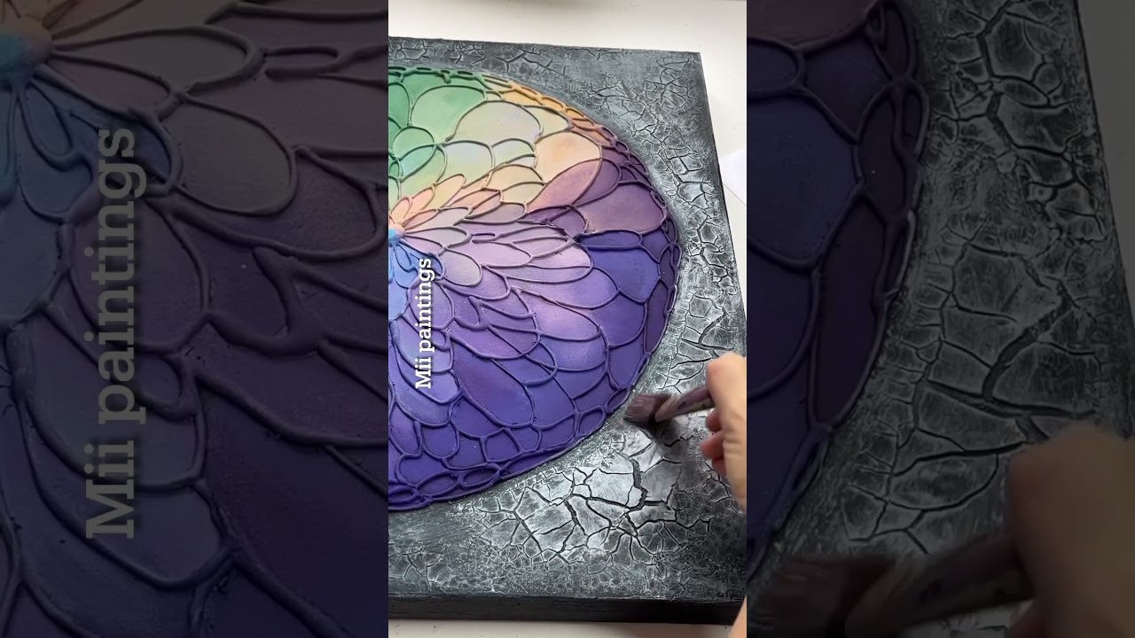 Wow! Hot glue gun art!