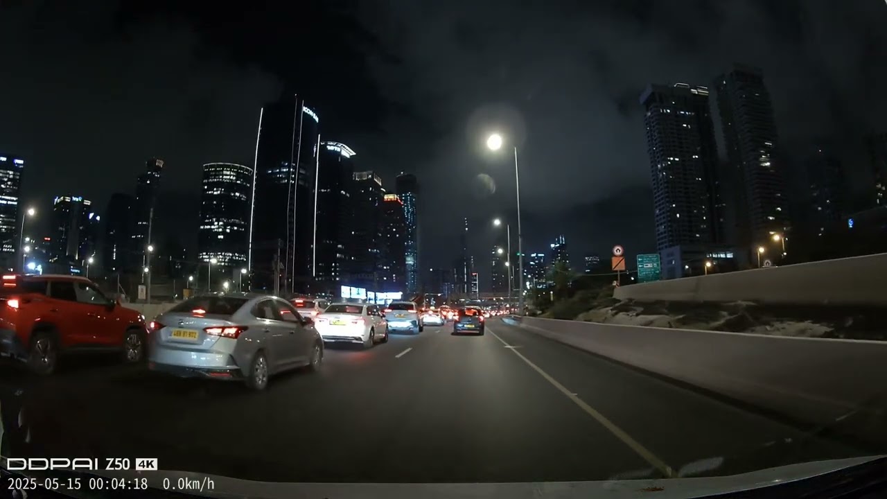 A long traffic jam on the highway 20 inside Tel Aviv and exit at the closed route
