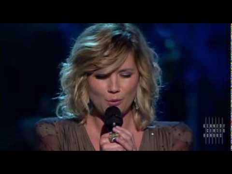 Hello Again (Neil Diamond Tribute) - Jennifer Nettles - 2011 Kennedy Center Honors