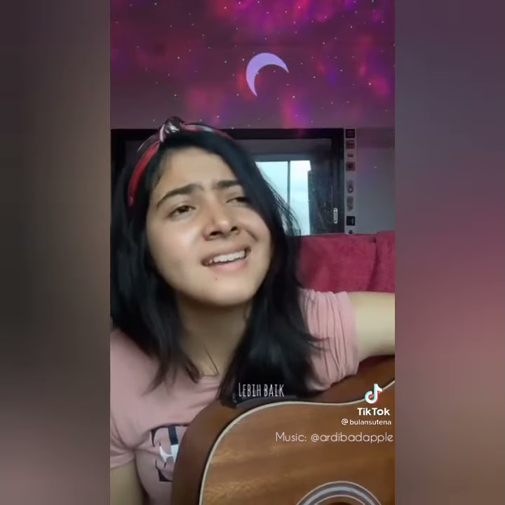 Story WA Semoga Ya Tahun Ini versi keroncong vocal Bulan Sutena Viral Tiktok
