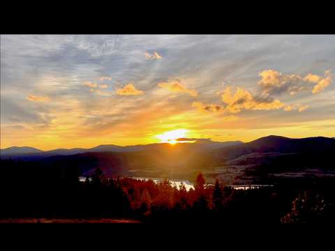 4K - Watching the Sunset | Relaxing Nature Sounds | Peace and Ambience (Background Music)