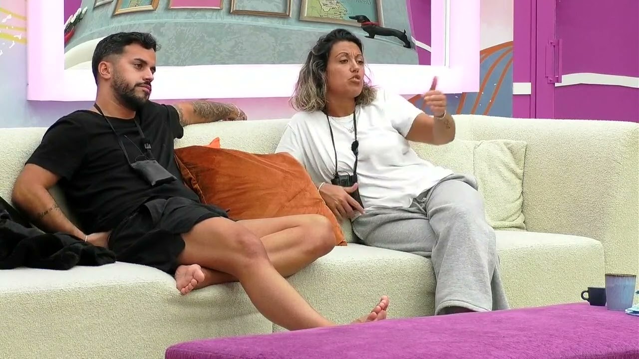 Marisa descai-se em frente a Leandro e deixa Pedro Jorge em pânico