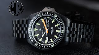 The Momentum SQ30 Eclipse, the successor to the popular Sea Quartz. Better in black?