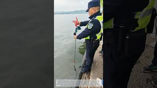 The Genius Pole That Saves Phones From the Water