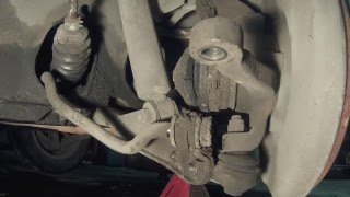 SAAB 900 - CV Axle Removal