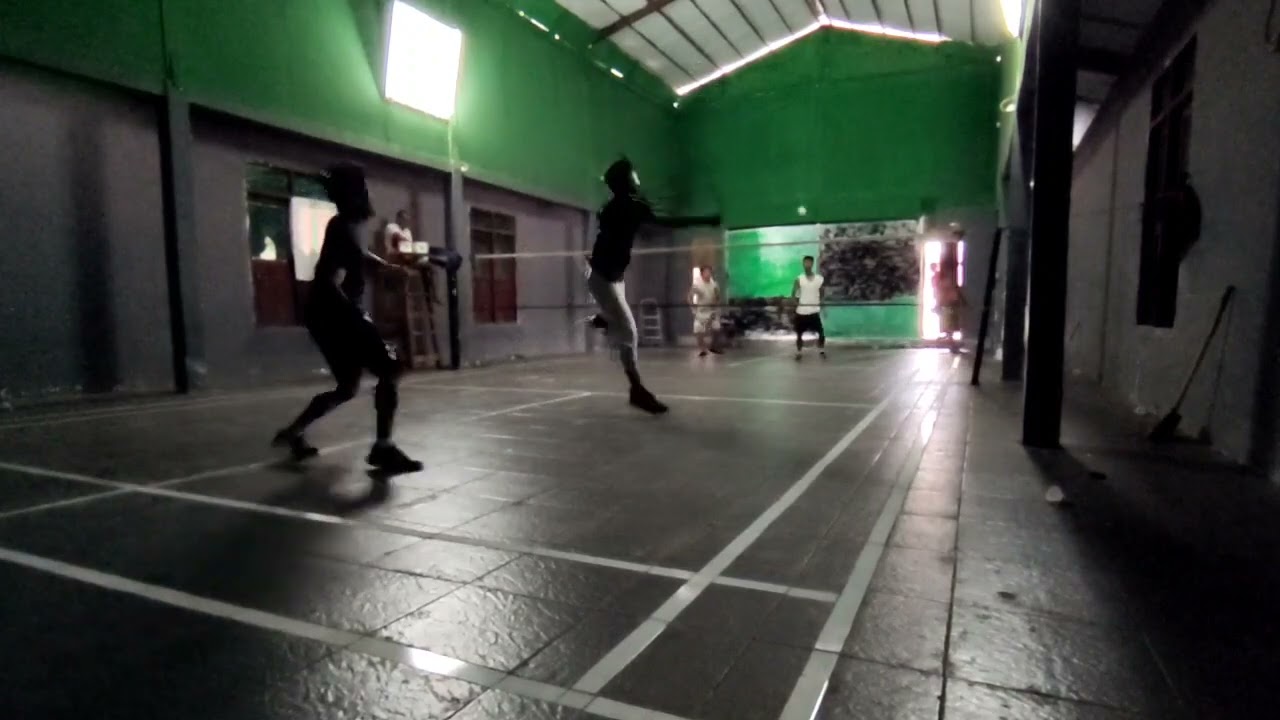 Omenk Kute VS Agung.R...Suara Pukulan seperti Petir...