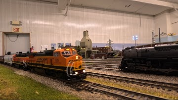 BNSF on the Mainline! HO Scale Freight Trains Part 3