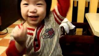 20101101-妹妹跳舞4-4-手部動作舉高高