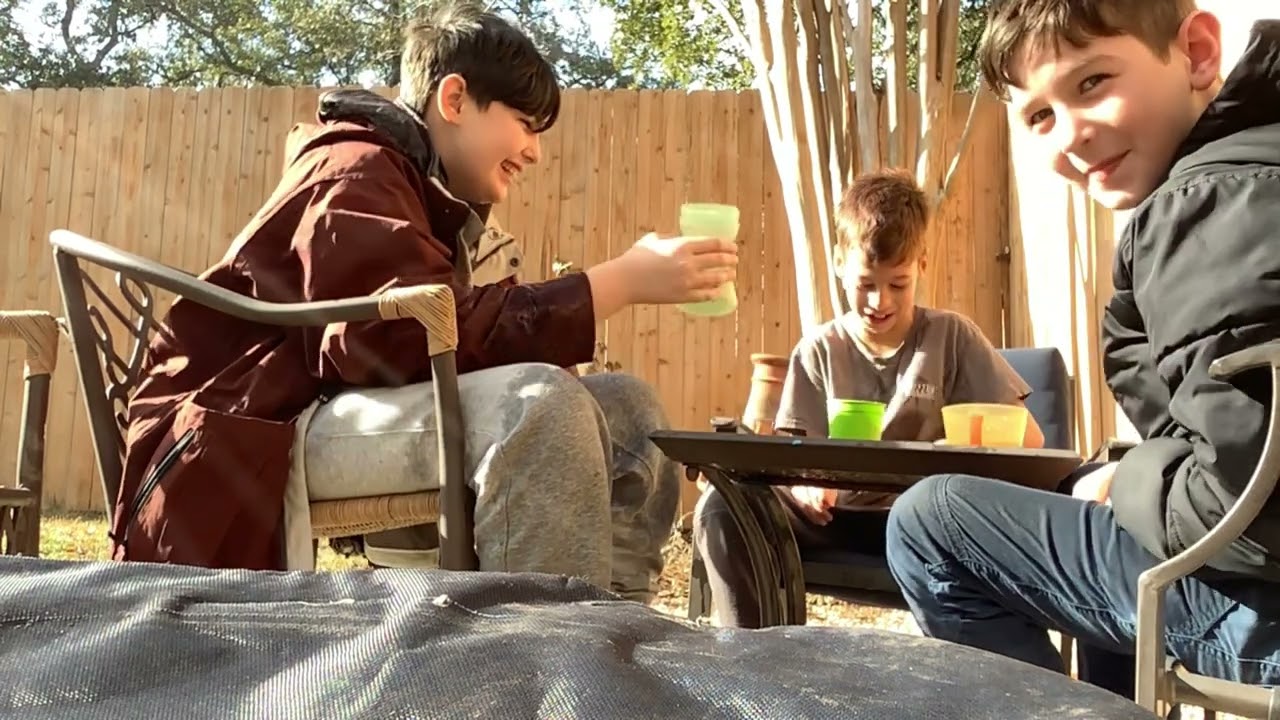 Don’t make eye contact try not to laugh challenge ￼