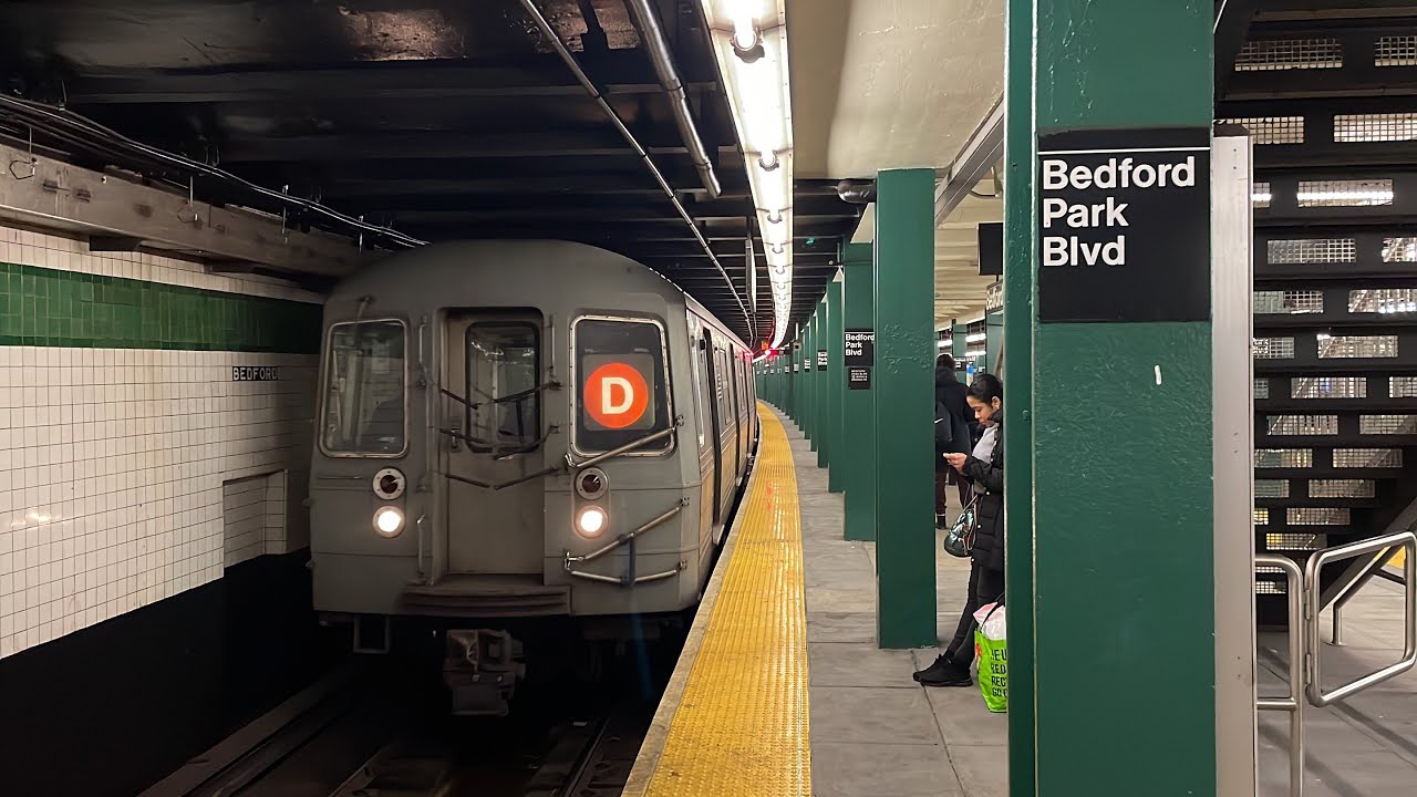 (4) (B) (D) trains Bedford Park Boulevard YouTube