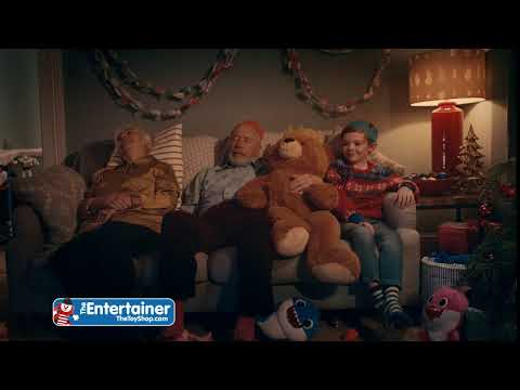 Little Festive Moments with The Entertainer