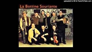 Video thumbnail of "La Bottine Souriante - 1987 - La Poule A Colin"
