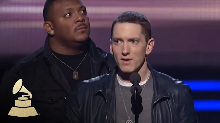 Eminem accepting the GRAMMY for Best Rap Album at the 53rd GRAMMY Awards | GRAMMYs - DayDayNews