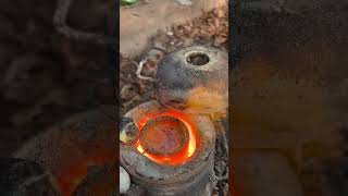 Vista 360 de una fundida casera de bronce #bronze #gold #experiment #welding #metalcasting