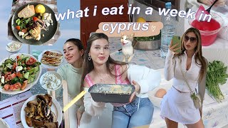 what i eat in a week in CYPRUS 🇨🇾 🌊🍋 screenshot 1