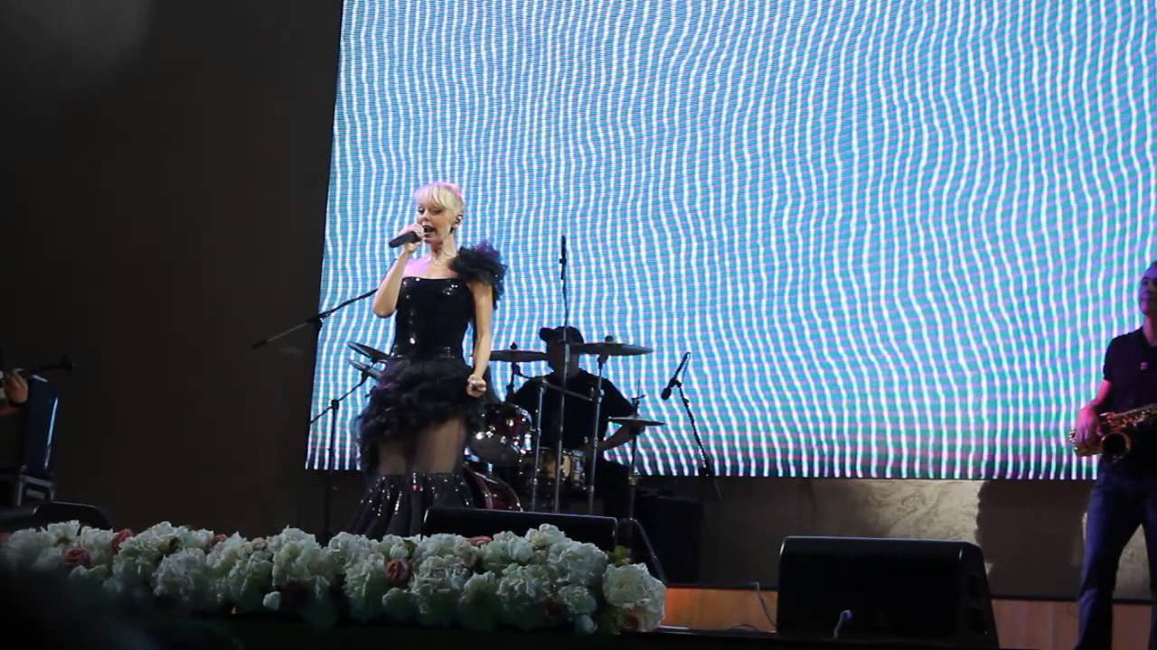 открытие концерт Холл-Одесса.. Валерия "Нежность моя" - YouTube