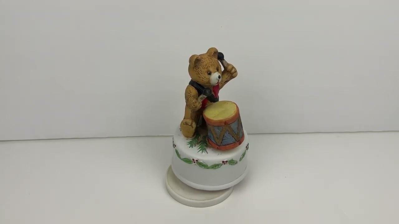 Vtg Christmas Windup Musical Teddy Bear Figurine Jingle Bells Song Ceramic