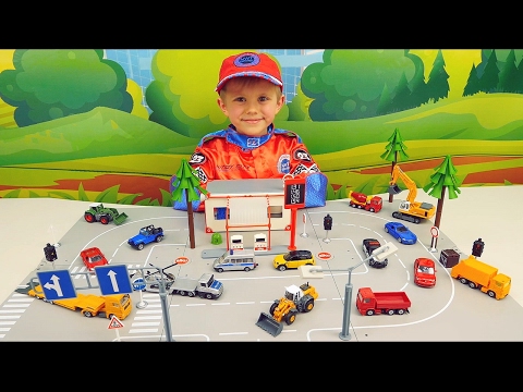 видео: КЛАССНЫЕ МАШИНКИ SIKU - Даник строит автостанцию для МАШИНОК и играет в Полицию. Cool Cars