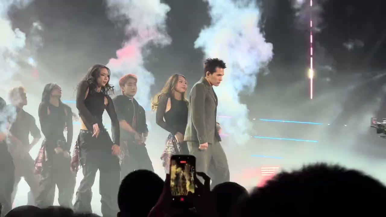 FanCam-Quốc Thiên-Mashup Remix (Trạm yêu 3 11.1)