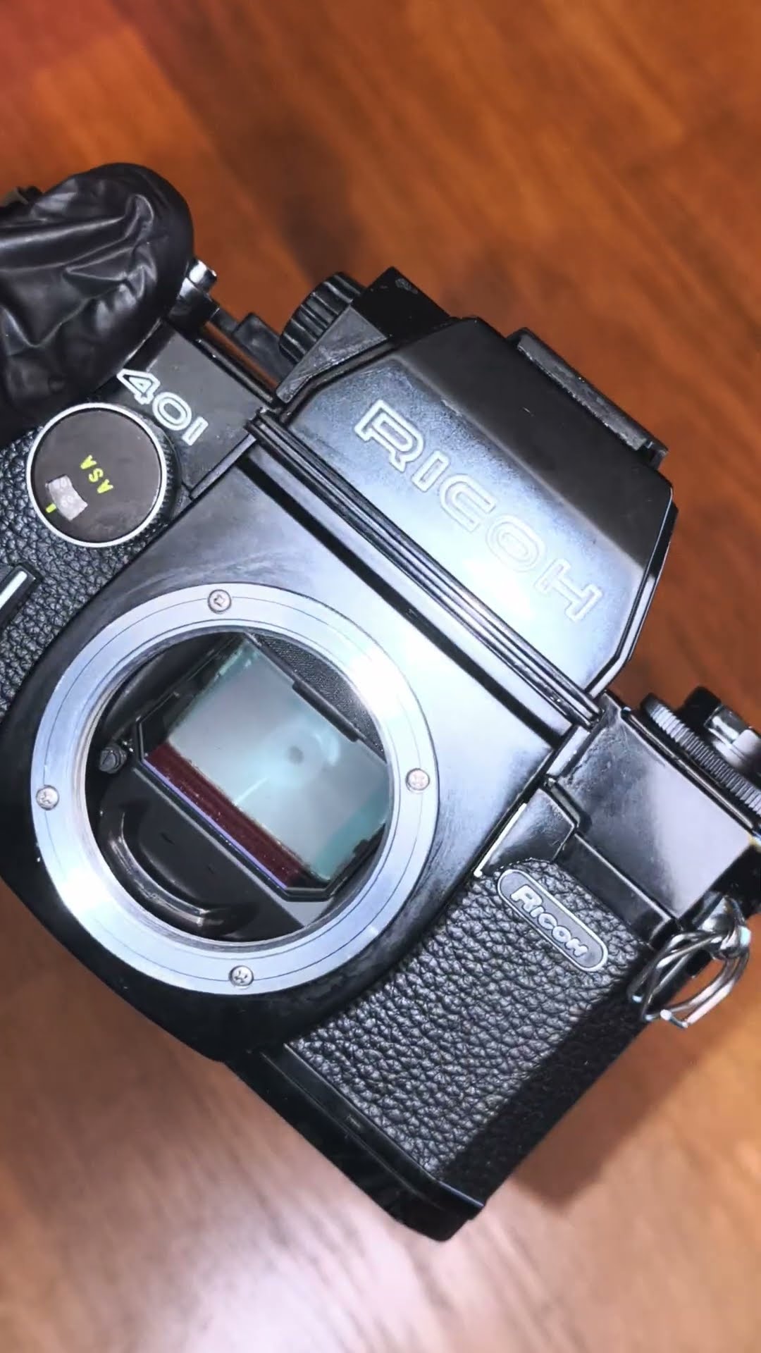 希少 外観、シャッターは良 リコー RICOH TLS 401 ファインダー不良 希少 外観、シャッターは良 リコー RICOH TLS 401 ファインダー不良