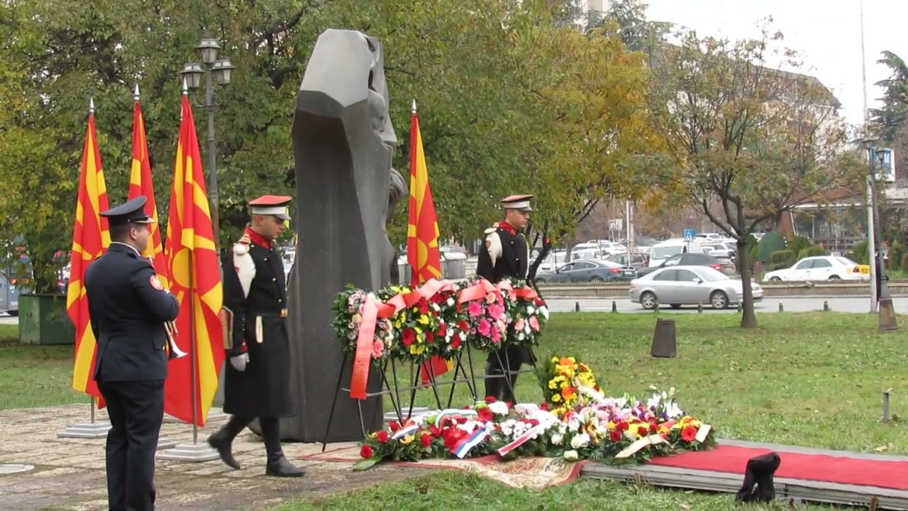 Raw Video: State Delegations Lay Down Wreaths at St. Clement of Ohrid Monument in Skopje